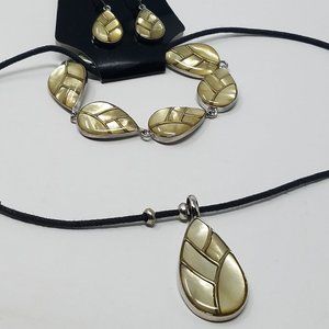 Lia Sophia Necklace Matching Bracelet w/ Earrings NWT Chic Mother of Pearl Purer